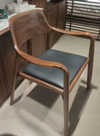 Y-J312主人椅